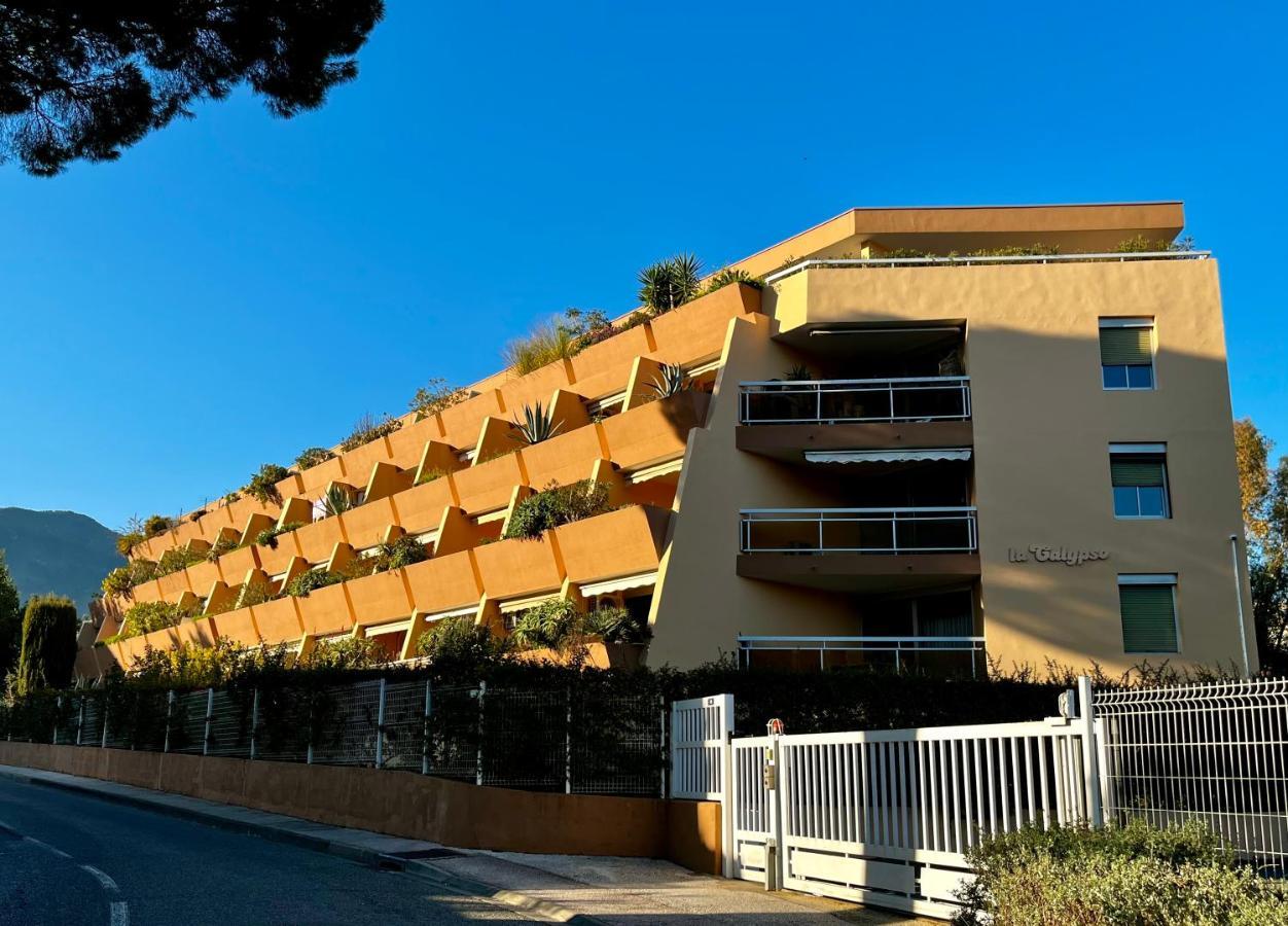 Cosy Deux Pieces Pour 4 Personnes En Centre Ville Classe Cavalaire-sur-Mer Exterior foto